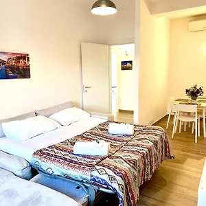 https://panoramic-dream-house-navigli.it-lombardy.com